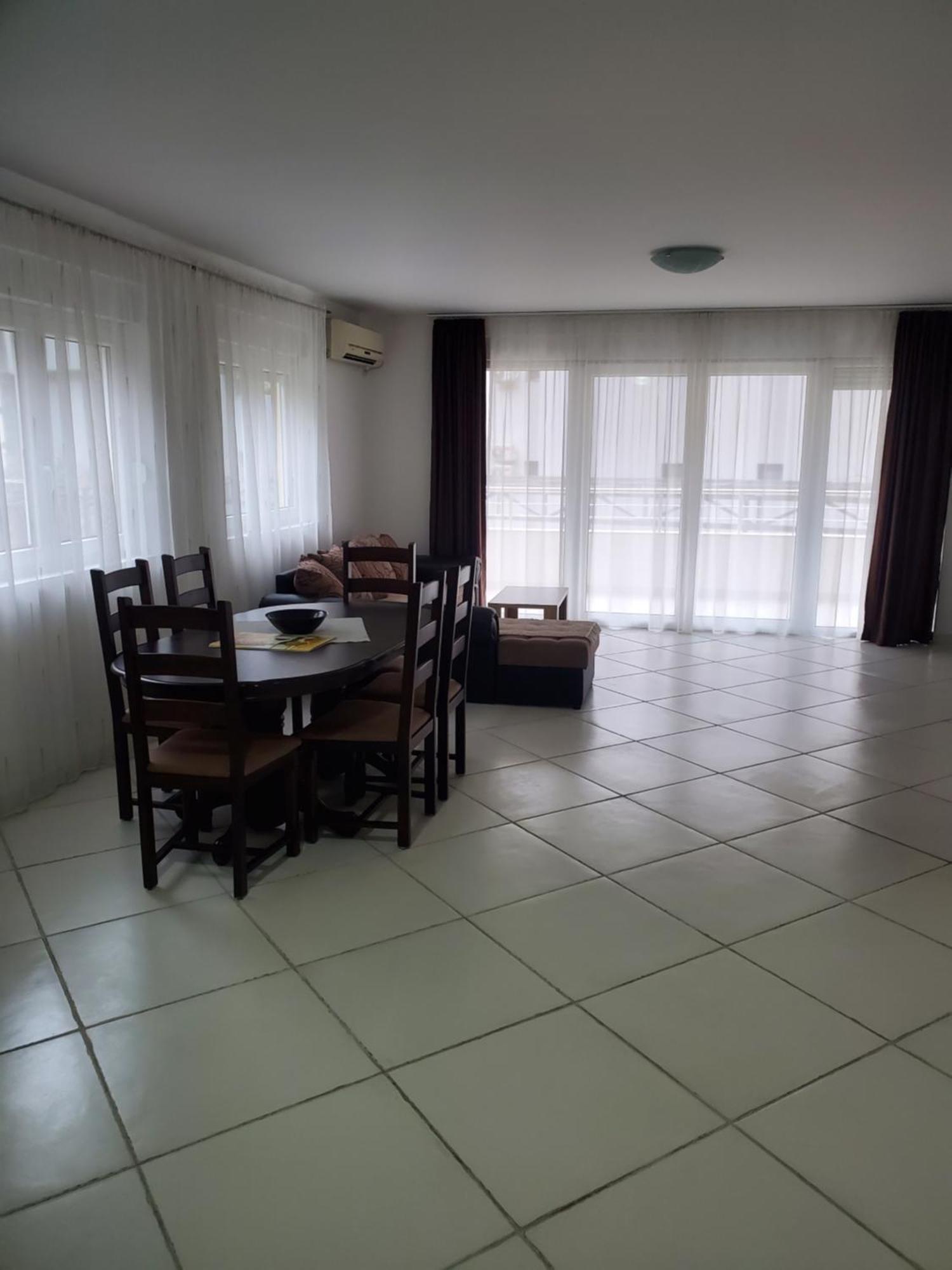 Belveder Montenegro ラファイロヴィチ 部屋 写真